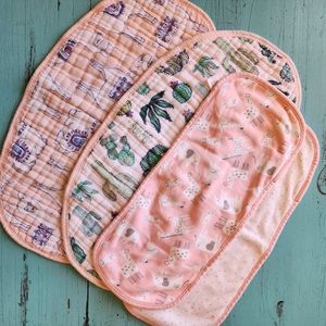 Aiden + Anais/Carte's Burpy Bibs/Cloths